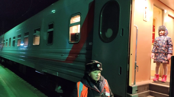 Поезд Архангельск – Карпогоры до середины декабря увеличили на один вагон