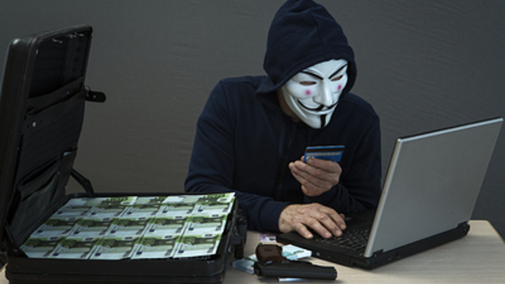 Забайкалец поверил банкирам-самозванцам и влез в долги