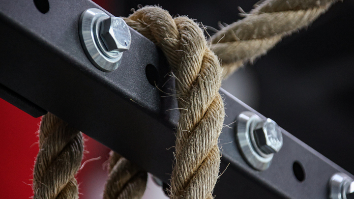 Дачнику в помощь: Блогер показал полезные приспособления с обычной верёвкой