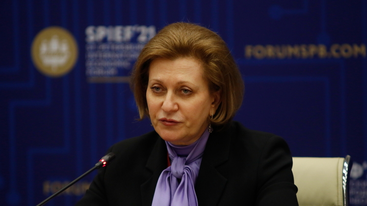 Попова озвучила статистику по заболевшим привитым: Погибающих практически нет