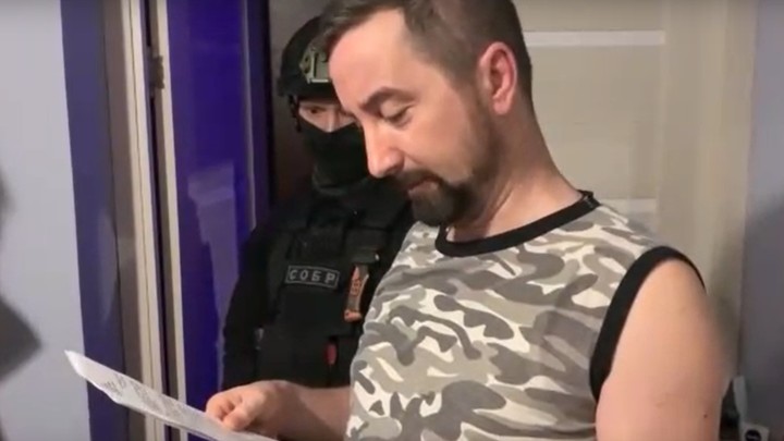 «Как несанкционированный?» Подозреваемый в нападении на полицейских на митинге удивился аресту