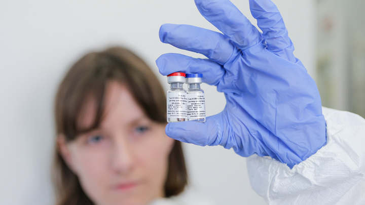 Врачи сомневаются в эффективности отечественной вакцины - РБК