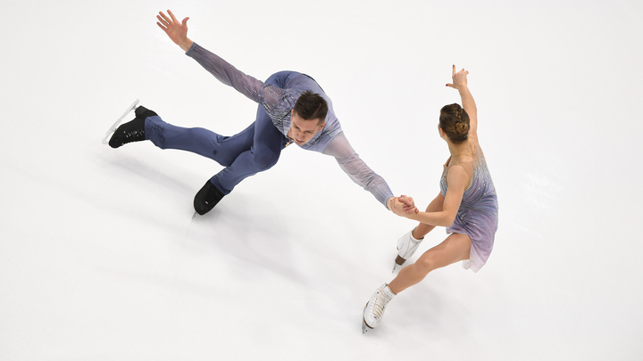 Обидное падение фигуристов из России. И всё равно - лидеры