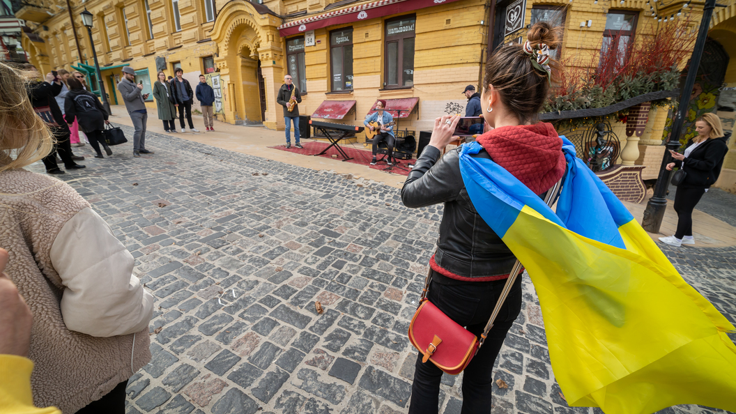 Нужно польша. Русскоязычные жители Киева. Польша и Украина. Политики Украины. Честный Польша.