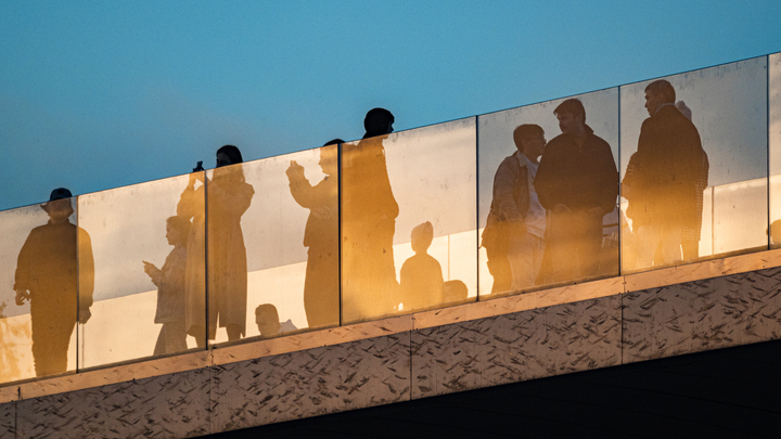 Эксперт призвал повысить уровень жизни русских по неожиданной причине