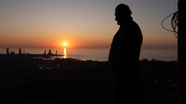 Прощальный жест русских туристов с лайнера поставил грузин в тупик