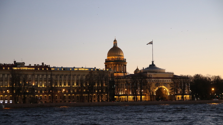 В Петербурге ввели курортный сбор для туристов: теперь законно