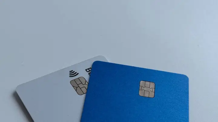 С 1 января за эквайринг и обслуживание карт придется платить больше