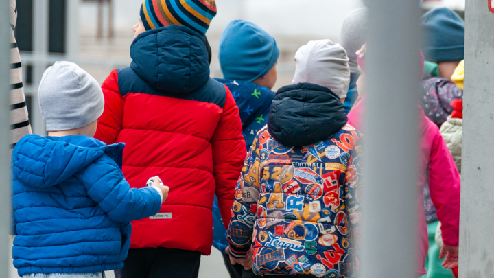 После скандала с украинским трезубом в детском саду Хабаровска последовали увольнения