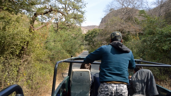 Десять туристов пострадали при столкновении сафари-джипов в Анталье