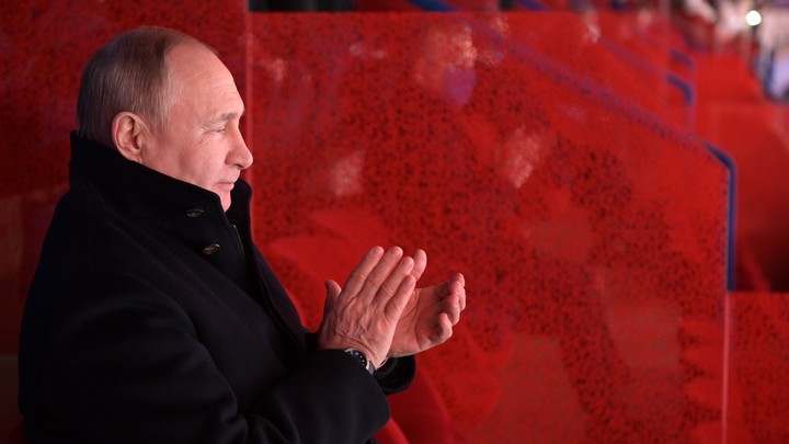 Макрончик, то ли ещё будет. Путин отплатил президенту Франции за сплетни. В Китае всё узнали