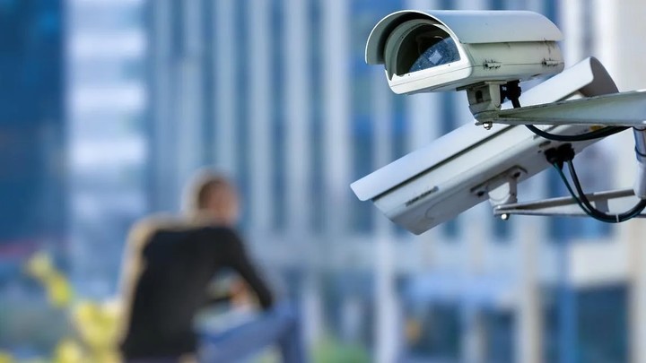 В Подмосковье умные камеры начали бороться с нелегальной торговлей