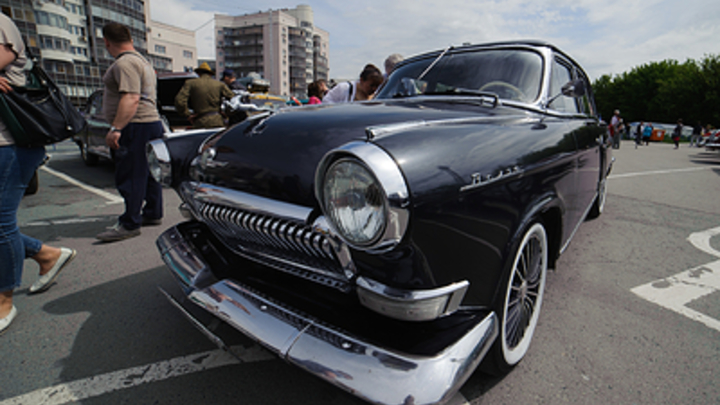 Советский спорткар Ленинград: одно забытое фото и легенда о супермашине