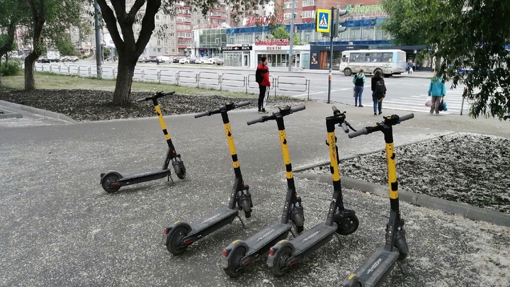 На улицах Екатеринбурга появятся выделенки для электросамокатов