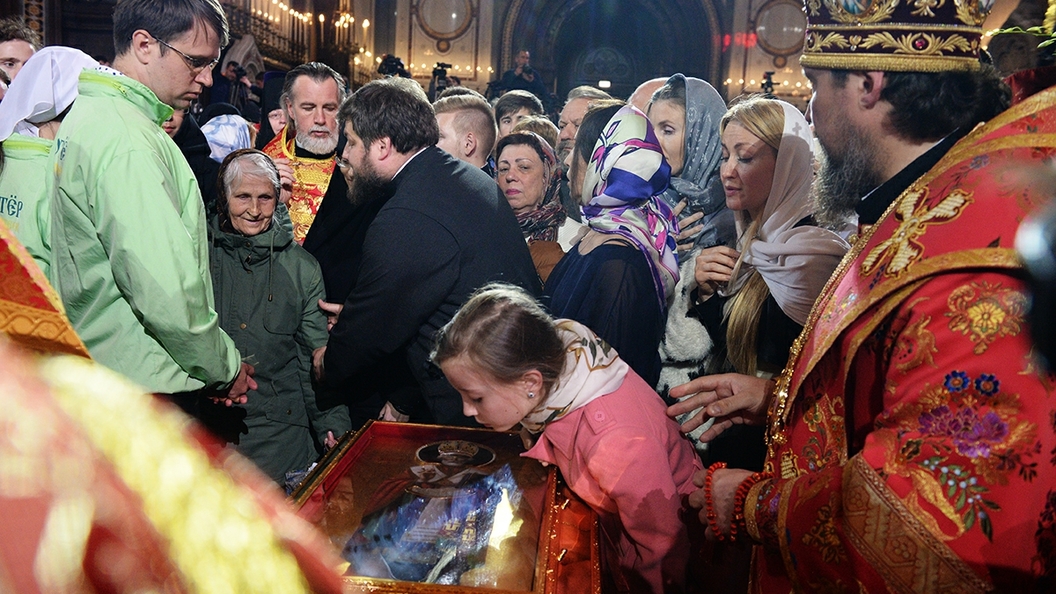 Миллион человек поклонились мощам Николая Чудотворца в Москве Миллион человек поклонились мощам Николая Чудотворца в Москве