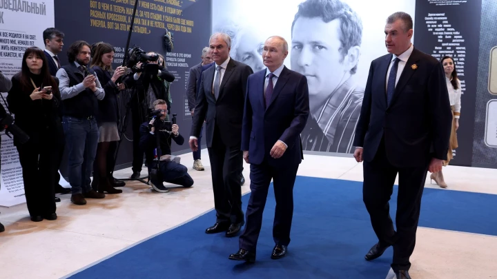 Продолжение обязывает: что увидел Путин на выставке Жириновского