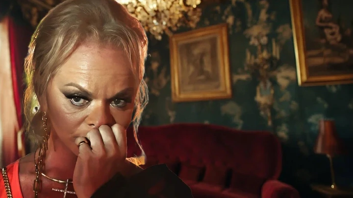 У меня глаза вытекли: Детали дела Долиной, от которых опешили даже бывалые юристы. Сама певица расставила все точки над i уже давно