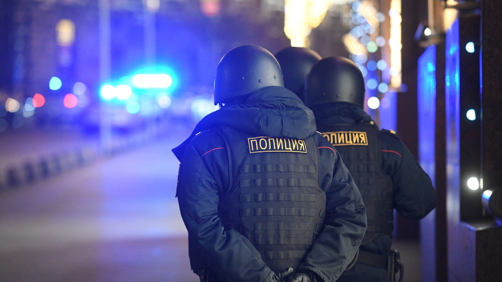 Возник пожар: Неизвестные закидали здание суда в Москве коктейлями Молотова