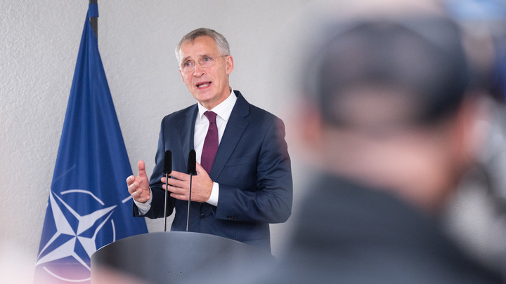 Мир по Путину или гонка вооружений: Генсек НАТО поставил всех в безвыходное положение