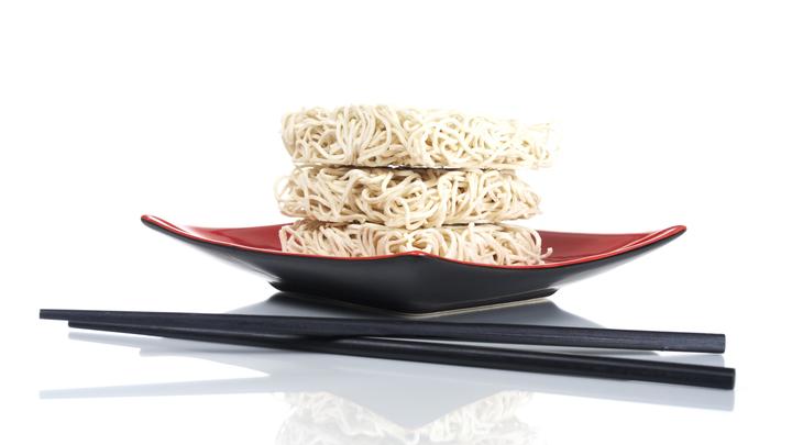 Давление и сердечный приступ: Лапша быстрого приготовления убила девятилетнего ребёнка