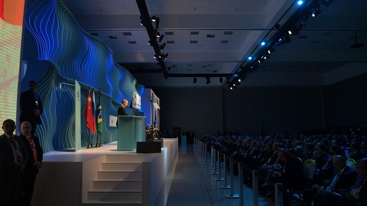 Изоляция Запада: БРИКС перевернуло мировую арену неожиданным решением