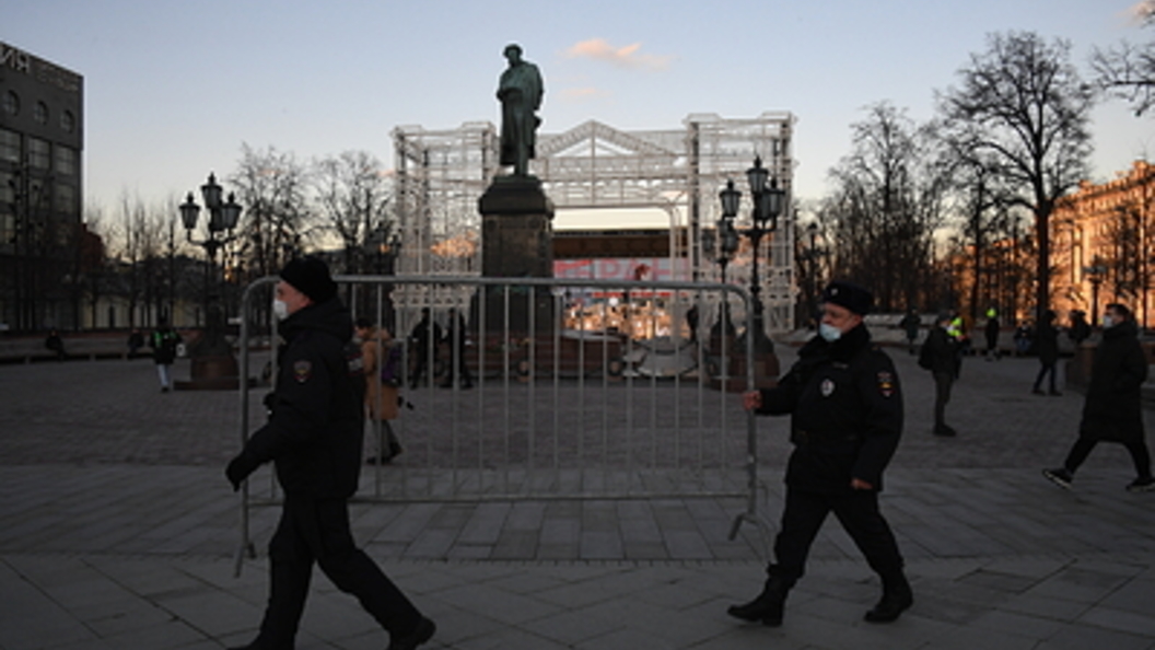 Площадь кадров. Митинг на Манежной площади. Пушкинская площадь митинг. Болотная площадь митинг. Протесты на Манежной площади.