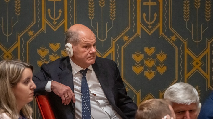 Олаф, это успех!: Шольц после конфуза на Генассамблее ООН поспешил уйти