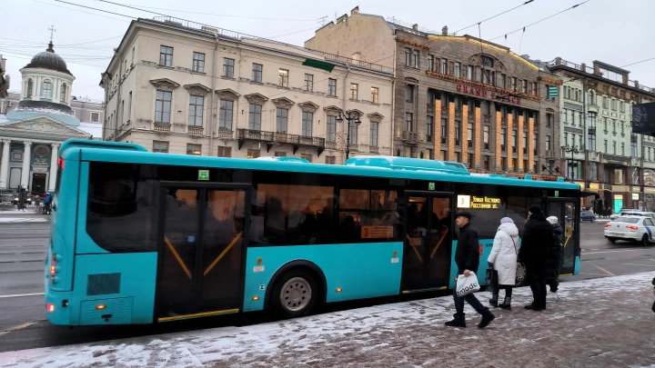 Три дня бесплатного проезда в Петербурге: кому положена льгота