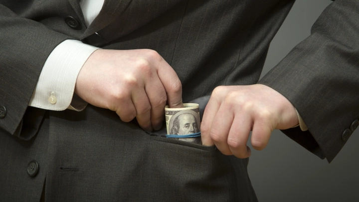Почему чиновники воруют? Коррупция - это не только про деньги: Секрет элиты раскрыл адвокат