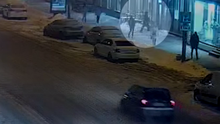 Появилось видео дерзкого ограбления банка в Екатеринбурге