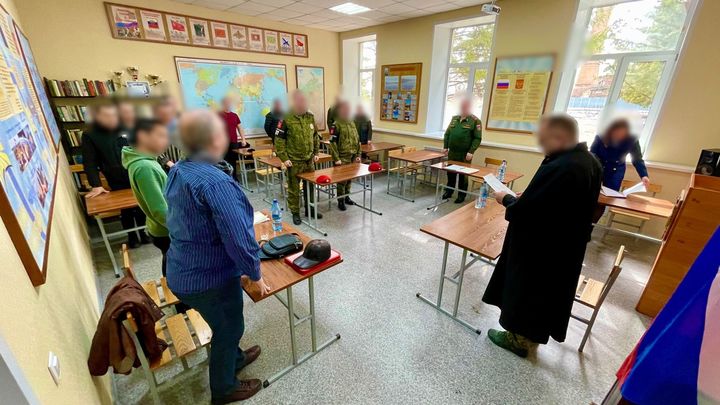 В Красноярске контрактник получил пять лет колонии за самовольный выезд из зоны СВО в Туву