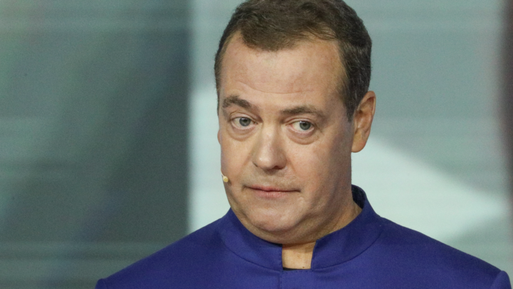 Предполагает самые разные последствия: Медведев анонсировал наказание для курских вторженцев - Киеву подан сигнал