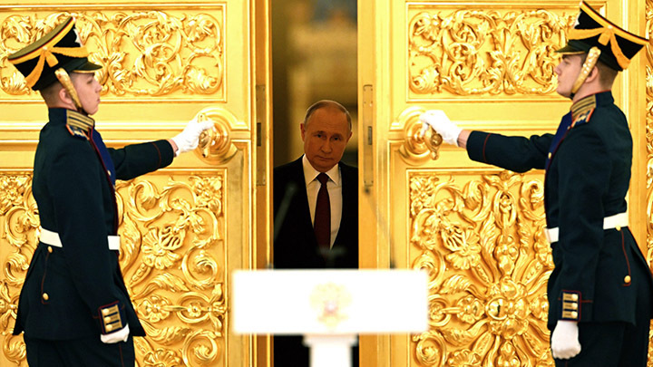 И пусть весь мир подождёт: Русский президент поставил на паузу мировую политику