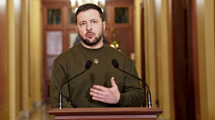 Зеленский намекнул на полный уход ВСУ из Курской области