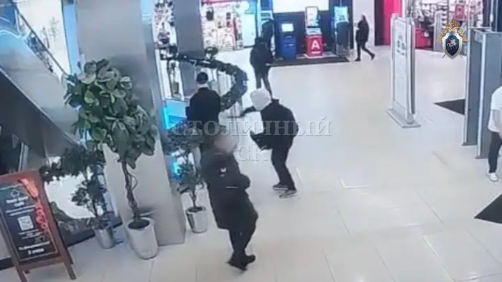 Пырнувшим охранника ТЦ и полицейских оказался 16-летний Хусейн