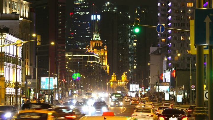 Транспортная стратегия в России: Неэкологичным авто ограничат движение?