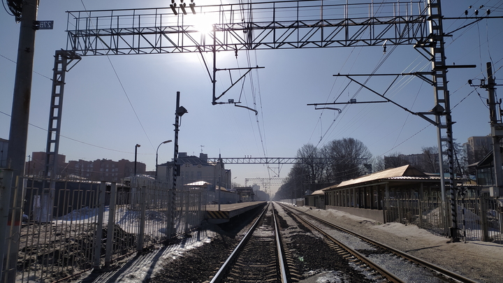 В Краснодаре поезд Москва-Евпатория насмерть сбил мужчину