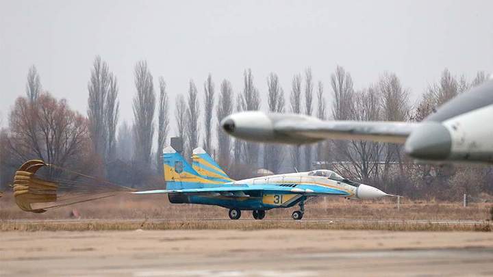 Польша закрыла вопрос о помощи ВСУ! Кровавый клоун впал в истерику из-за самолётов МиГ-29, обещанных Украине, но не поставленных