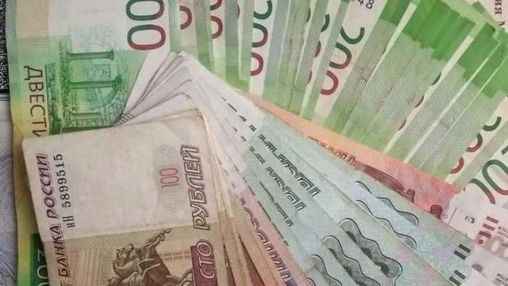 Уволенная за прогул жительница Кузбасса отсудила у работодателя 100 000 рублей