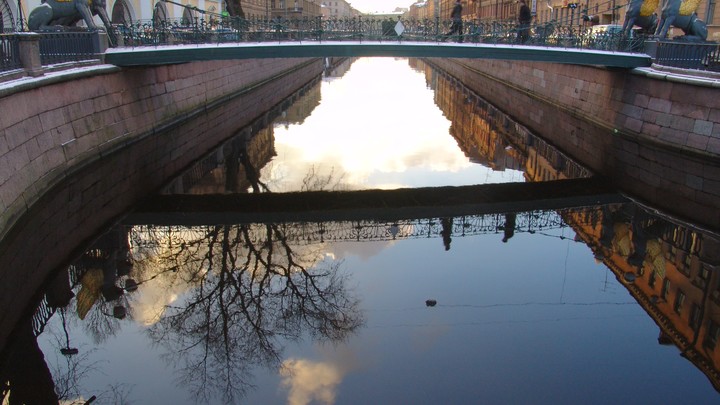 В Петербурге рассказали, как передвигаться по городу во время ремонта Биржевого моста
