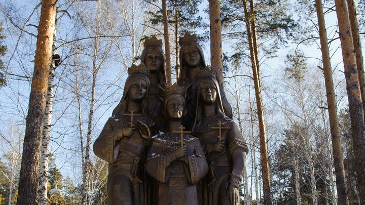 В России начался прокат особенного фильма о царской семье. Увидеть проект Верные в своём кинотеатре может каждый