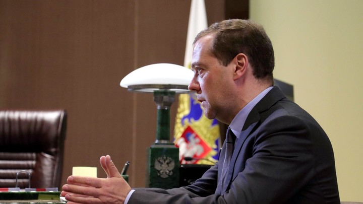 Из-за Медведева в Пулково изменили расписание рейсов