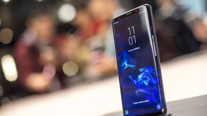 Дороже, чем iPhone: Анонсирован выход новой версии смартфона Samsung Galaxy S10+