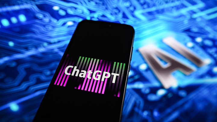 На создателя ChatGPT подали в суд за написанное нейросетью продолжение «Игры престолов»