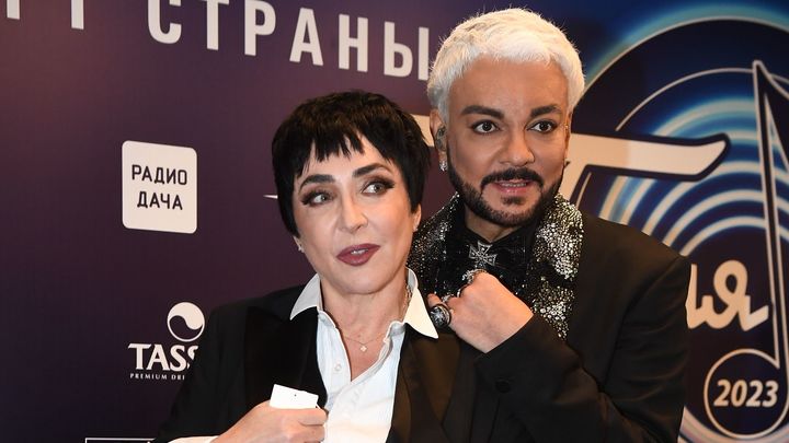Время выступлений за еду закончилось? Лолита Милявская пустила в ход свой талант привлекать внимание
