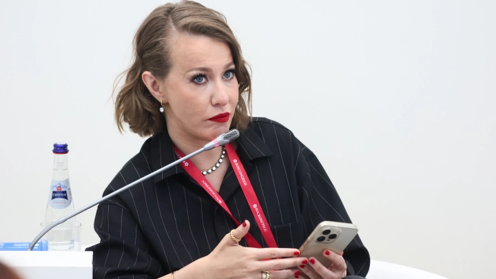 Собчак начала писать капсом, услышав о договорняке России с США и Киевом