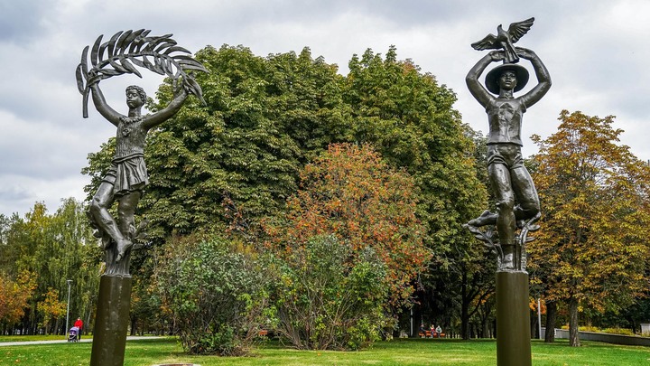 Собянин: Облик парка имени 40-летия ВЛКСМ восстановили по архивным фото