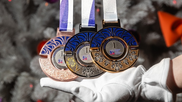 Камила Валиева пришла на жеребьевку Чемпионата России в роскошном платье
