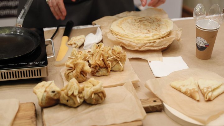 Легендарной блинной на Таганке - 60 лет. Что это за чудное место?