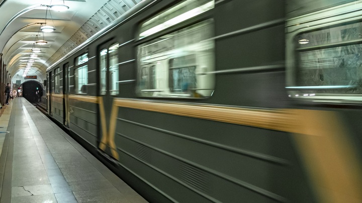 Конфликт с агрессивными гостями, против которых восстал вагон, показали с другого ракурса